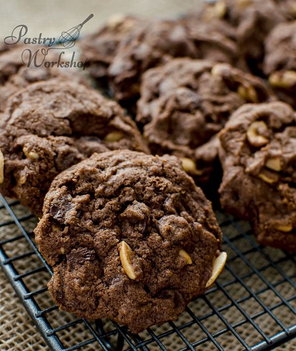 Chocolate Peanut Cookies