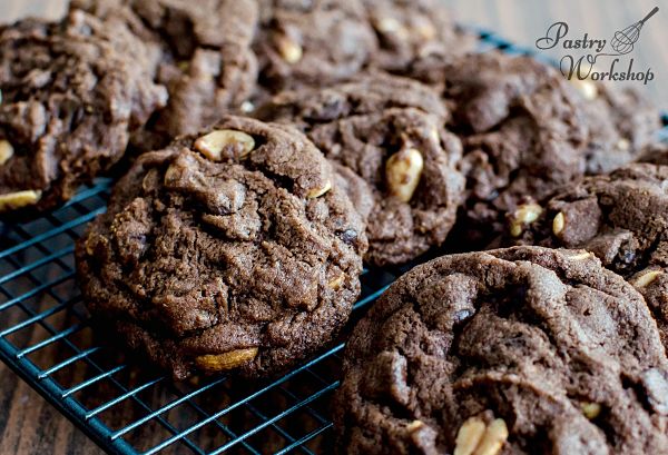 Chocolate Peanut Cookies