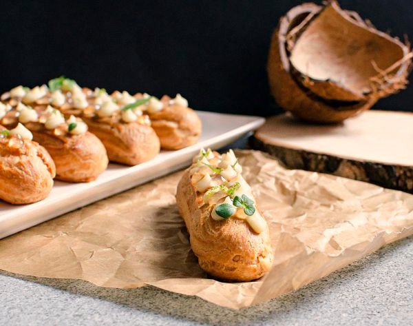 Coconut Lime Éclairs