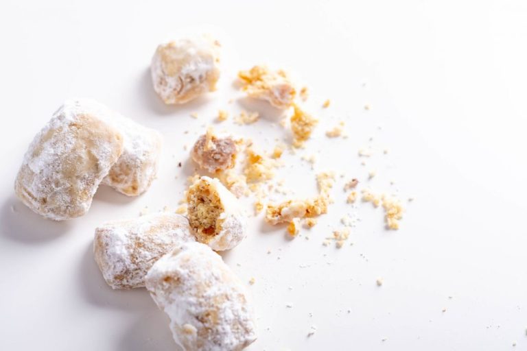 Walnut Kipferl – German Walnut Cookies