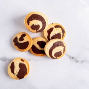 Marbled vanilla and chocolate butter cookies