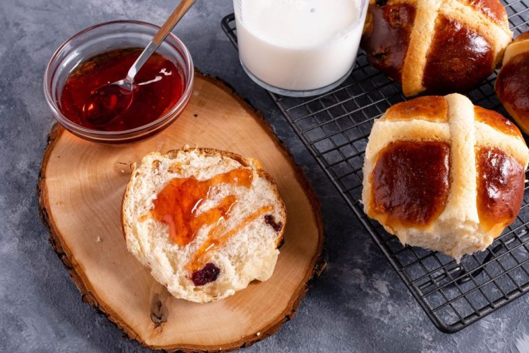 Hot Cross Buns – Easter Treats