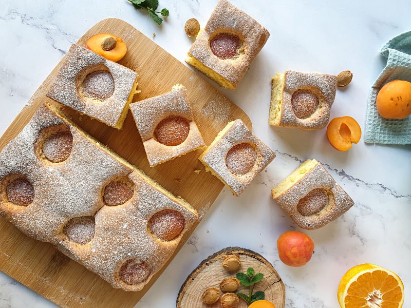Apricot sponge cake with orange and cardamom