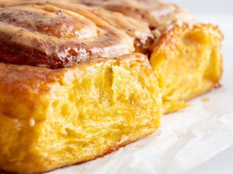 Pumpkin cinnamon rolls with cream cheese frosting